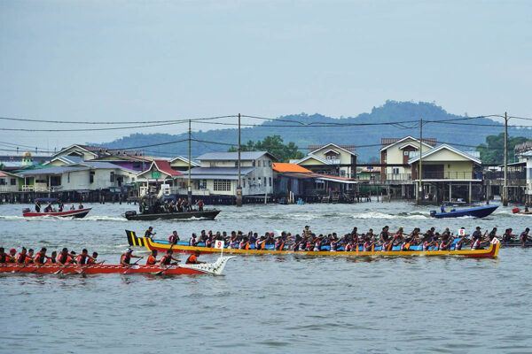 Kampong Ayer - Brunei Tourism